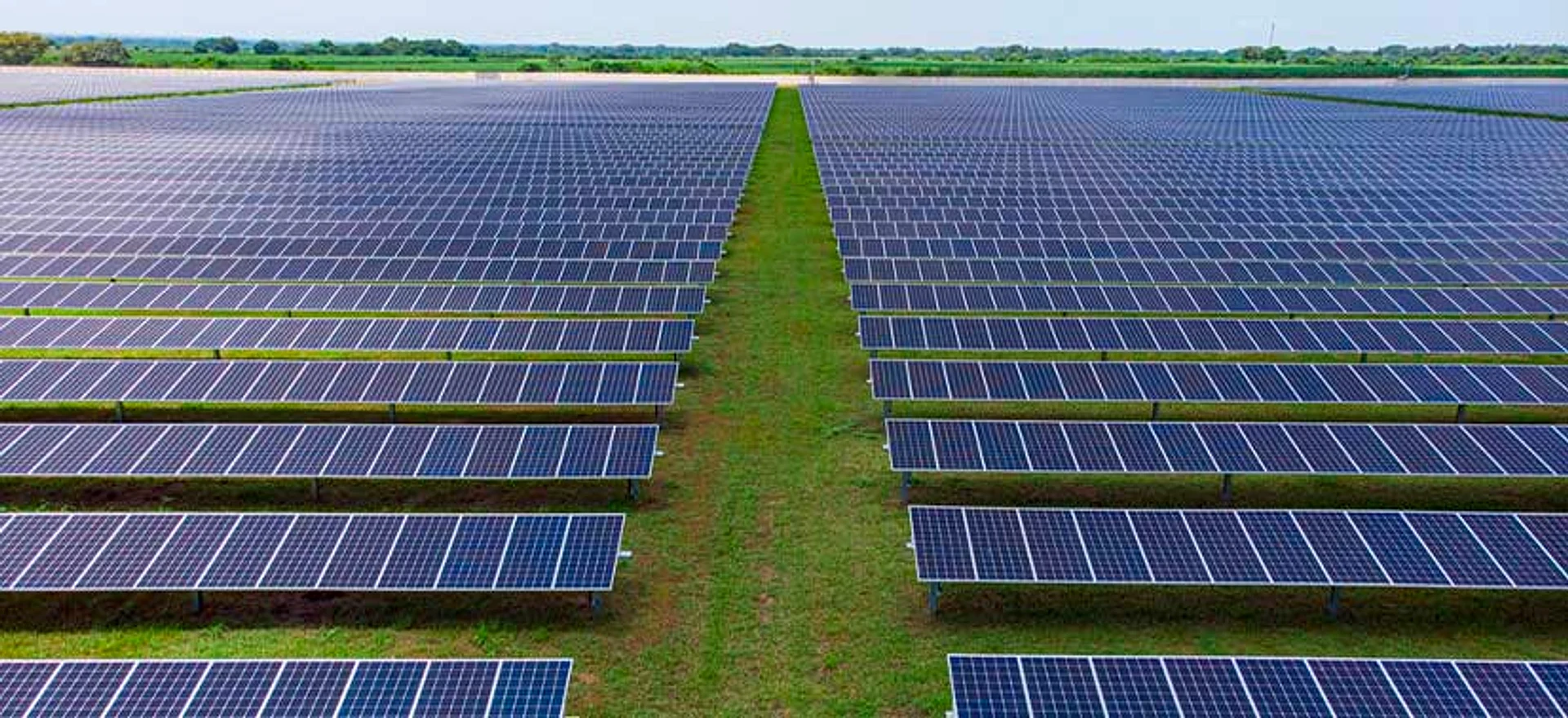 Instalação de usina solar fotovoltaica Sol & Luz